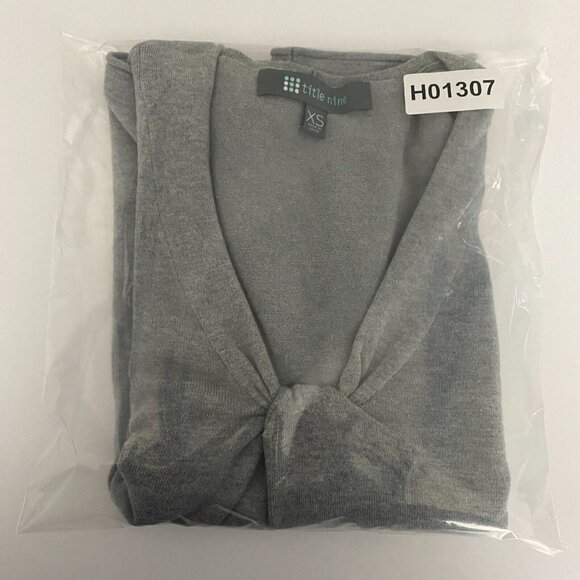 Title Nine Twist Knot Front Pullover Sweater XS Gray Crop - Picture 10 of 10